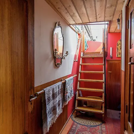 Bådhotel Ship *